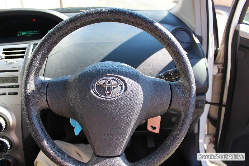 Toyota Yaris Manual 2009 - image 5