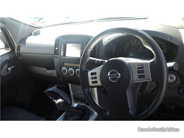 Nissan Navara Manual 2013 - image 5