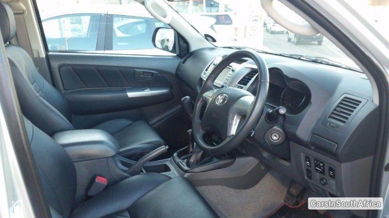 Toyota Hilux Manual 2013 - image 5