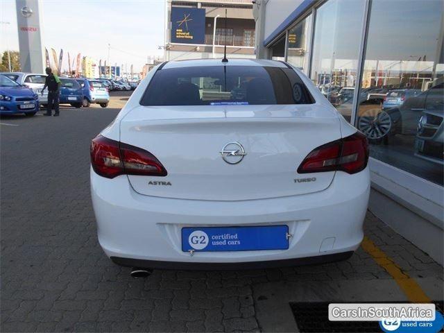 Opel Astra Manual 2014 - image 5