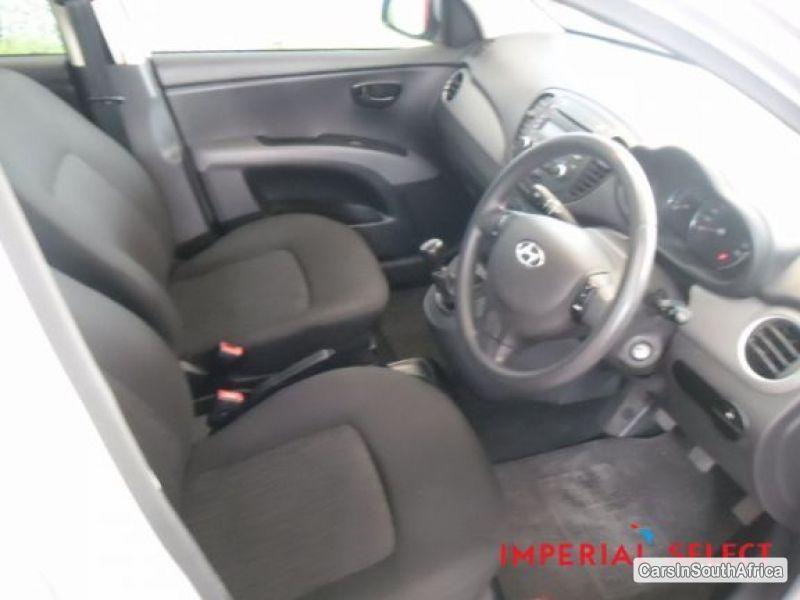 Hyundai i10 Manual 2013 - image 5