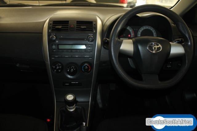 Toyota Corolla Manual 2011 - image 5