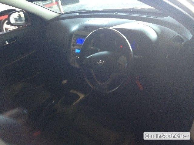 Hyundai i30 Manual 2010 - image 5