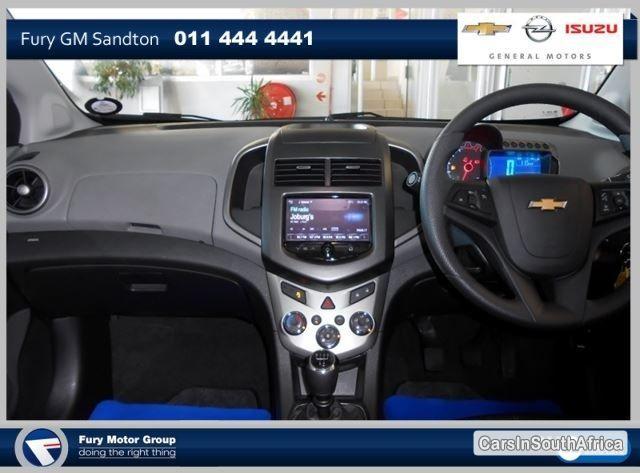 Chevrolet Sonic Manual 2015 - image 5