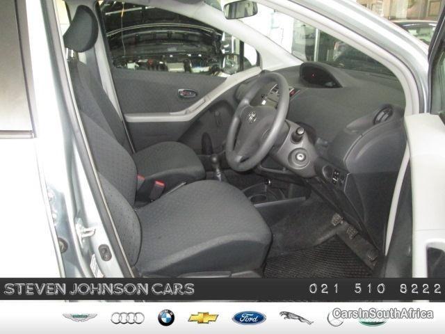 Toyota Yaris Manual 2011 - image 5