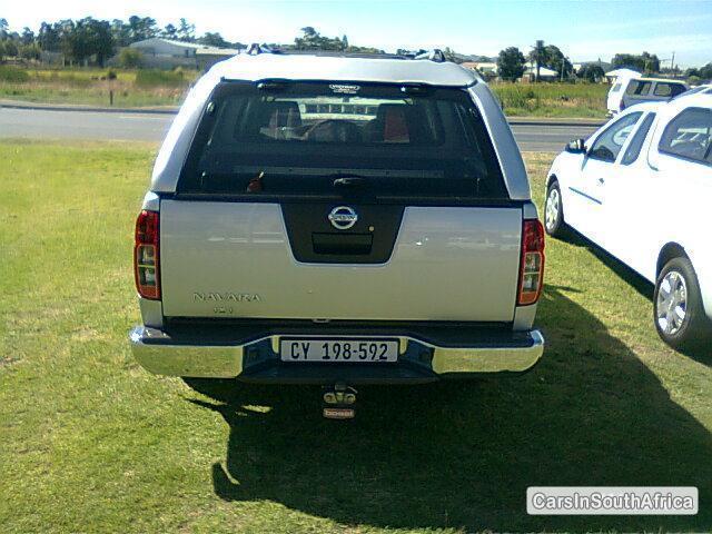 Nissan Navara Manual 2012 - image 5