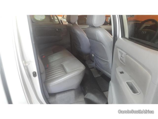 Toyota Hilux Manual 2005 - image 5
