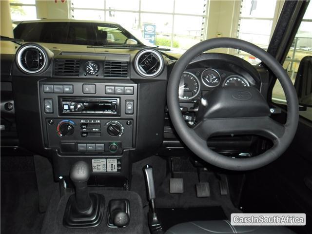 Land Rover Defender Manual 2015 - image 5