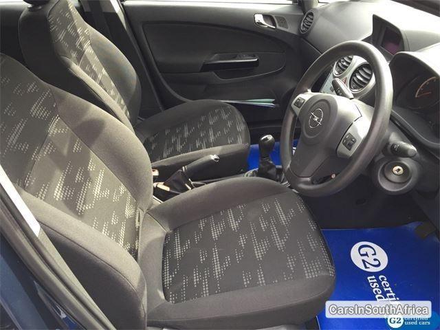 Opel Corsa Manual 2014 - image 5