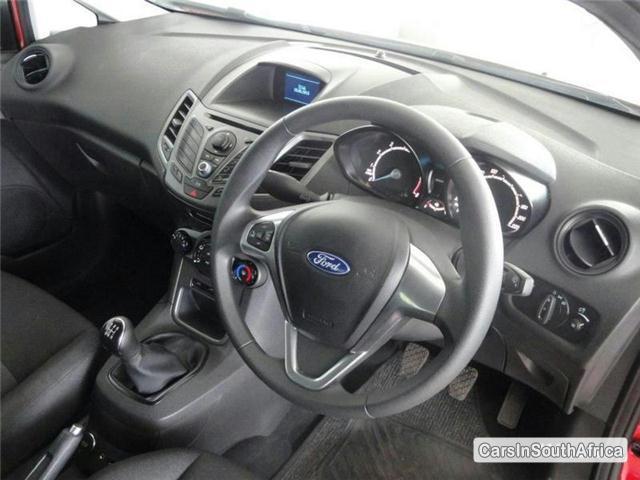 Ford Fiesta Manual 2015 - image 5
