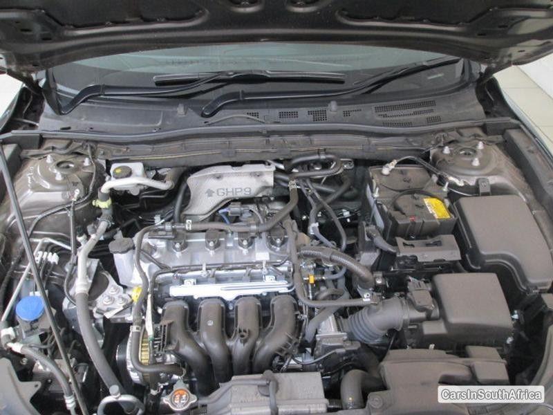 Mazda 323 Manual 2015 - image 6