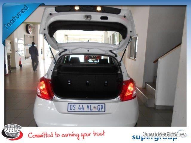 Suzuki Swift Manual 2015 - image 6