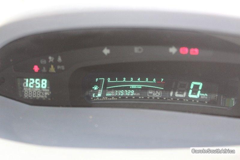 Toyota Yaris Manual 2009 - image 6