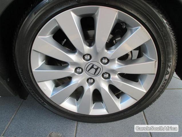 Honda Civic Automatic 2012 - image 6