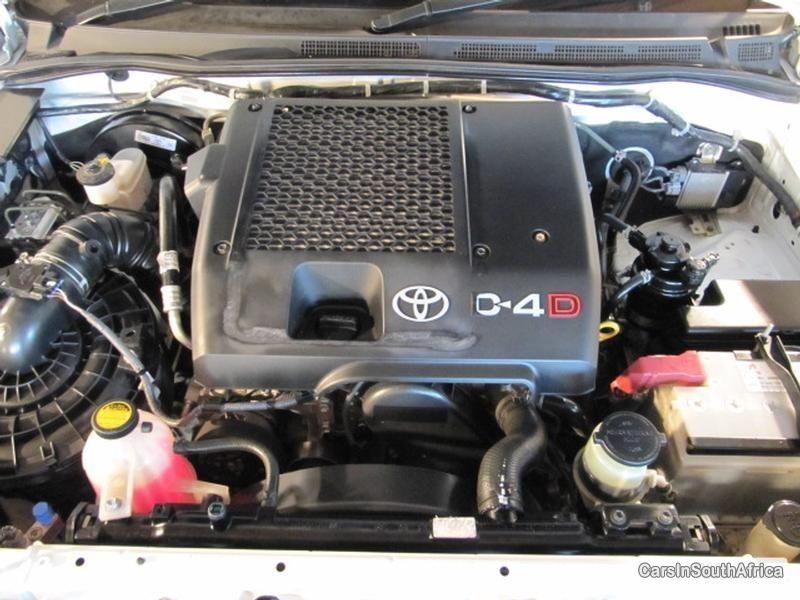 Toyota Hilux Automatic 2011 - image 6