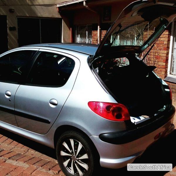 Peugeot 206 Manual 2006 - image 6