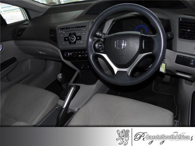 Honda Civic Manual 2012 - image 6