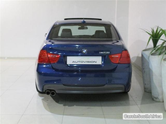 BMW 3-Series Manual 2011 - image 6