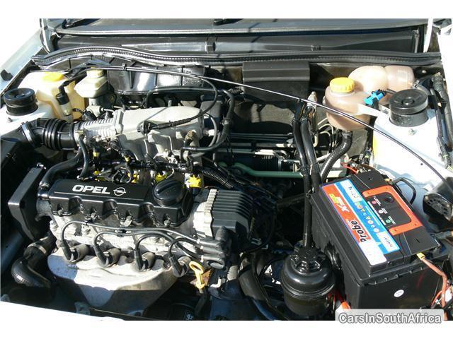 Opel Astra Manual 1997 - image 6
