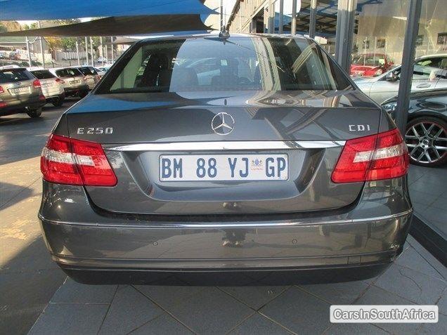 Mercedes Benz E-Class Automatic 2011 - image 6