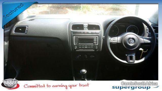 Volkswagen Polo Manual 2014 - image 6