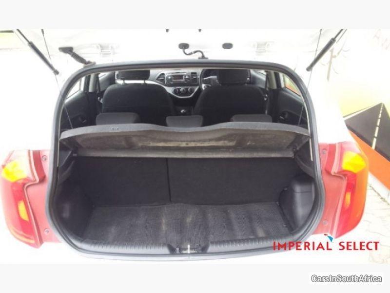 Kia Picanto Manual 2011 - image 6