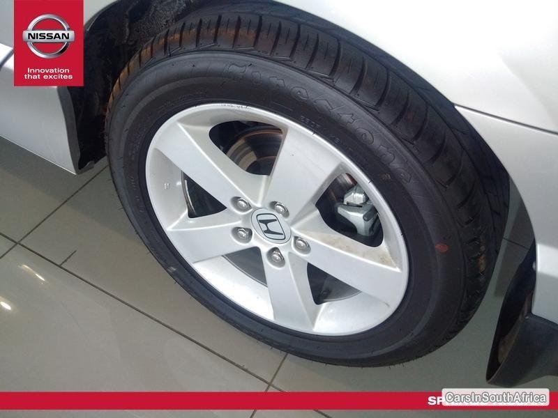 Honda Civic Automatic 2011 - image 6