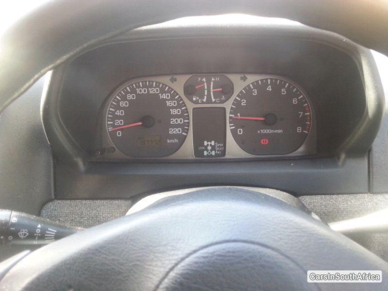 Mitsubishi Pajero Manual 1999 - image 6