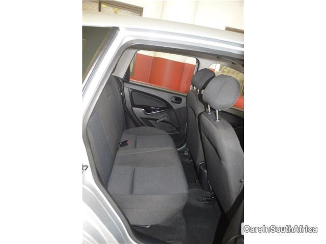 Ford Figo Manual 2011 - image 6
