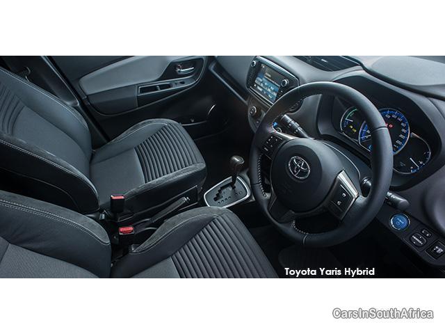 Toyota Yaris Manual 2015 - image 6