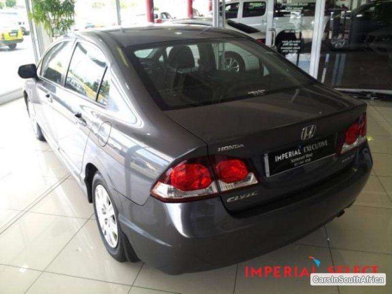 Honda Civic Automatic 2010 - image 6