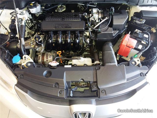 Honda Ballade Manual 2014 - image 6