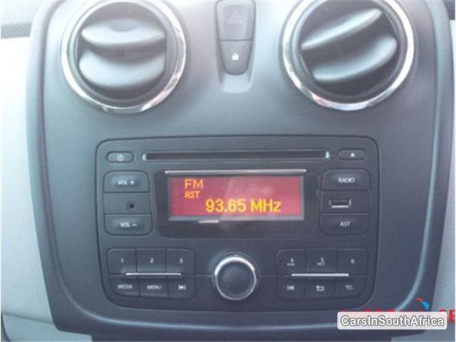 Renault Sandero Manual 2014 - image 6