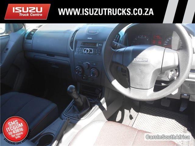 Isuzu KB Series Manual 2016 - image 6