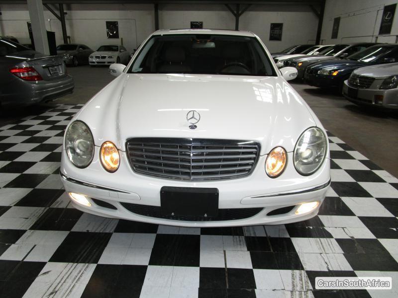 Pictures of Mercedes Benz E-Class Automatic 2009