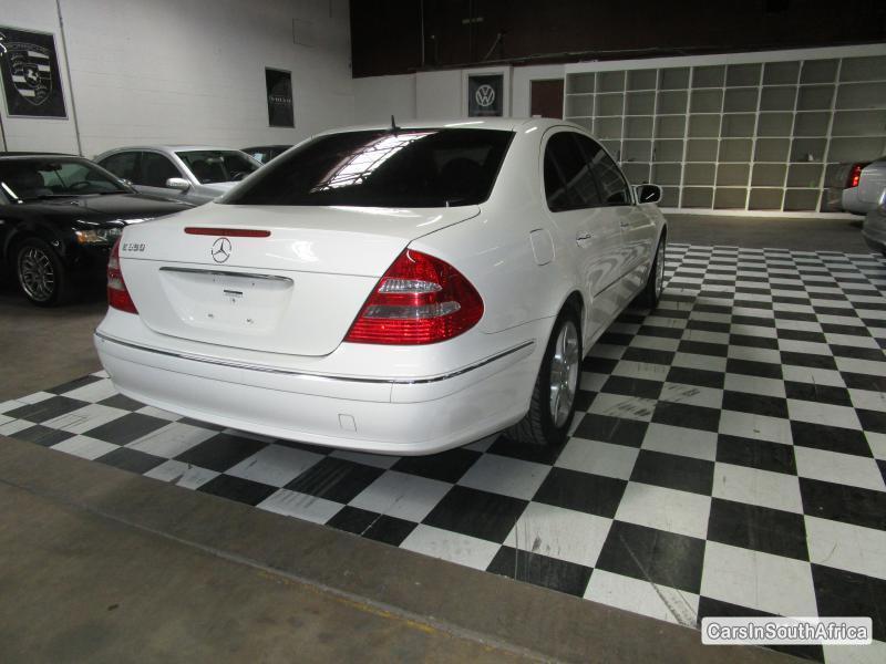 Mercedes Benz E-Class Automatic 2009 - image 2