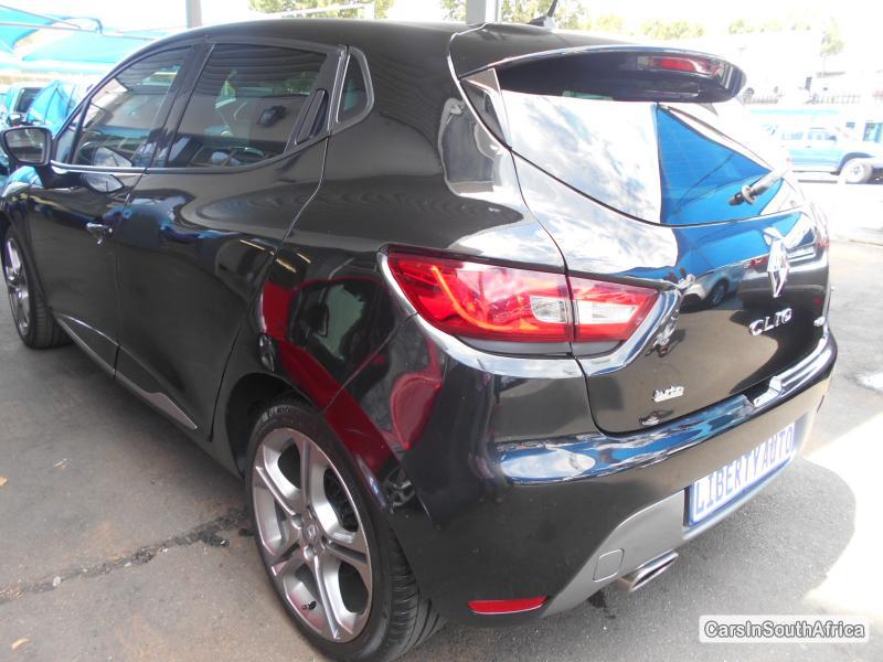 Renault Clio Manual 2015 - image 6