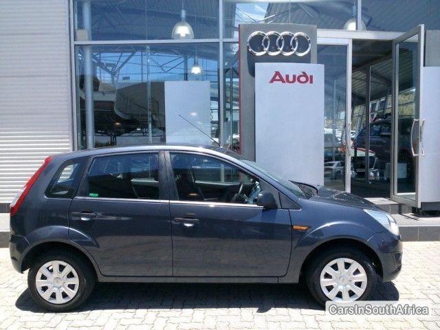 Picture of Ford Figo Manual 2011