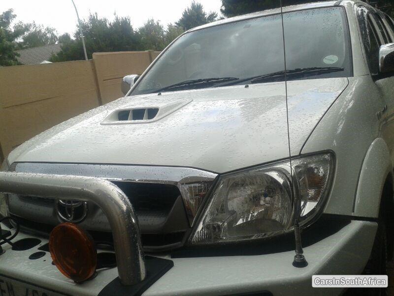 Picture of Toyota Hilux Manual 2009
