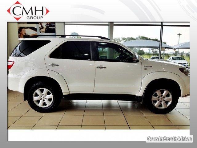 Picture of Toyota Fortuner Automatic 2010