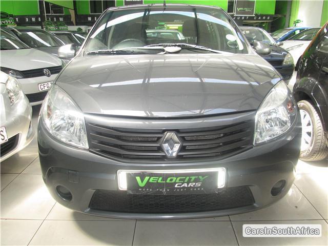 Pictures of Renault Sandero Manual 2009