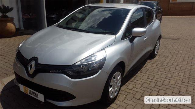 Pictures of Renault Clio Manual 2016