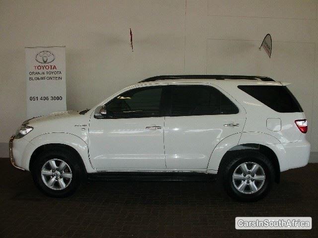 Picture of Toyota Fortuner Manual 2011
