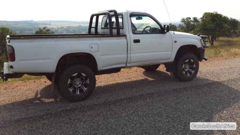 Picture of Toyota Hilux Manual 2004