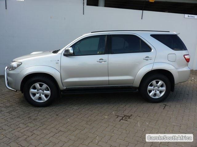 Picture of Toyota Fortuner Automatic 2011