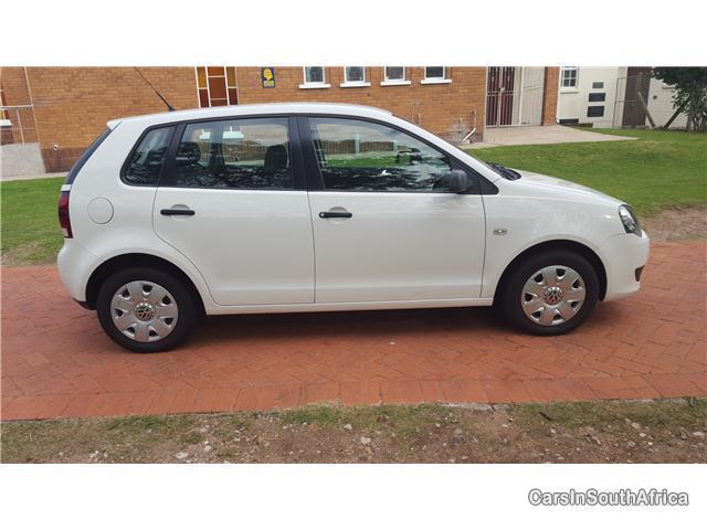 Volkswagen Polo Manual 2010 - image 2