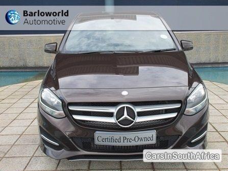 Mercedes Benz Automatic 2015 - image 2