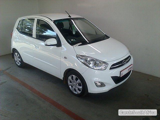 Hyundai i10 Manual 2013 - image 2