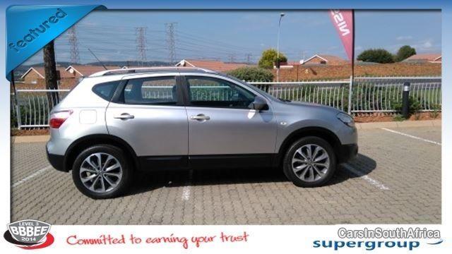 Nissan Qashqai Automatic 2012 - image 2