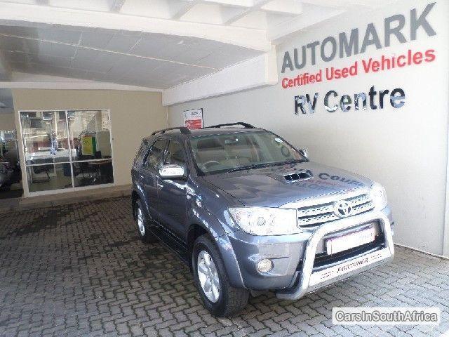 Toyota Fortuner Manual 2010